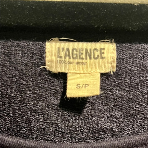 L'AGENCE Elegant Black Knit Top - Picture 2 of 4